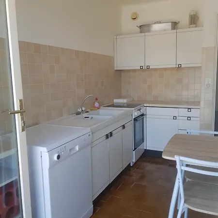 Location * Propriano (Corsica)